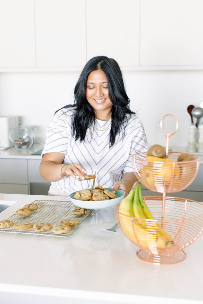 Craving a quick and easy sweet fix? Try these One Bowl Chocolate Chip Cookies! With just one bowl and a handful of ingredients, you can whip up a batch of soft, chewy cookies that are bursting with chocolatey goodness.