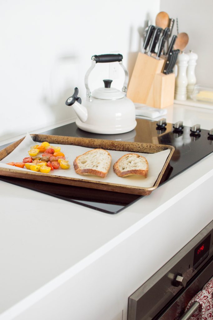 Need a go-to lunch? This Roasted Tomato and Ricotta Toast should definitely become your go-to. It’s especially perfect for those with avocado allergies/intolerances and seek an avocado toast alternative.